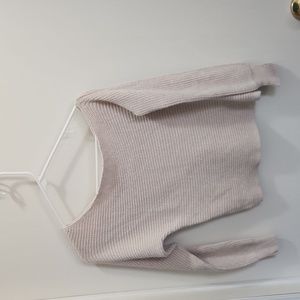 American Eagle Outfitters. US Size XS. Off-shoulder on left side. 55% Cotton, 2